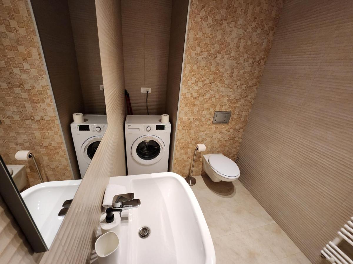 Grand Look & Best Location For Business On Bucureşti Ngoại thất bức ảnh