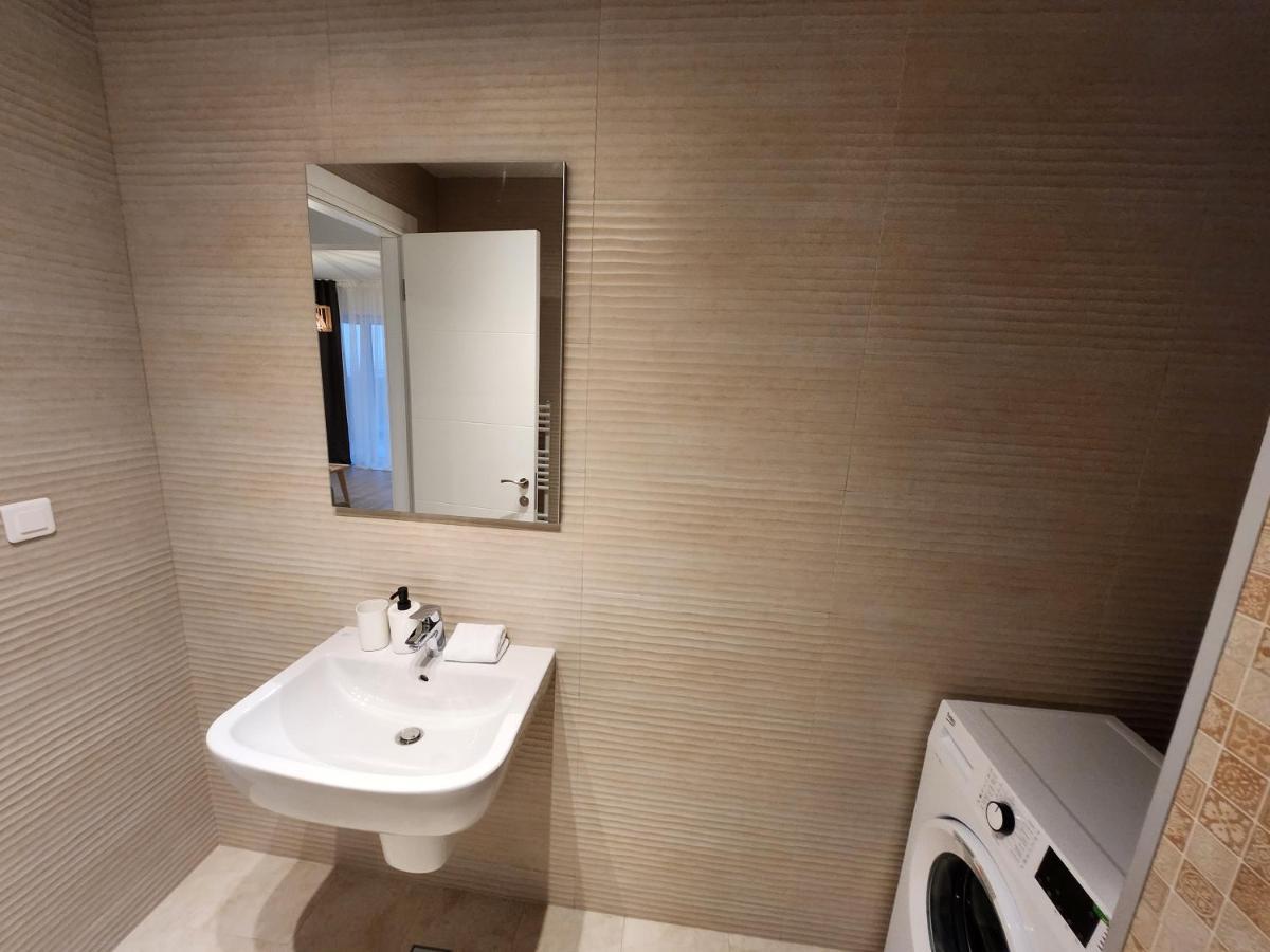 Grand Look & Best Location For Business On Bucureşti Ngoại thất bức ảnh