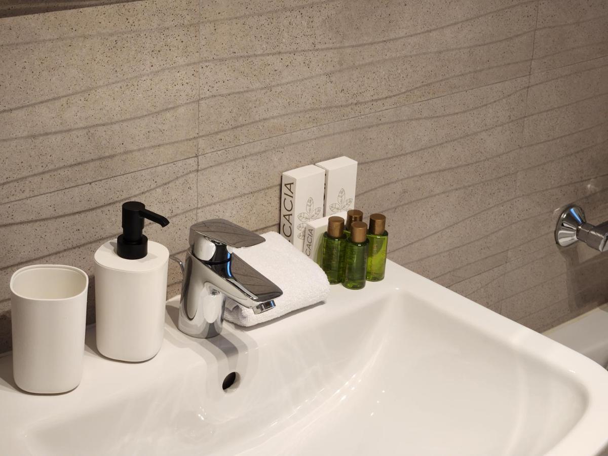 Grand Look & Best Location For Business On Bucureşti Ngoại thất bức ảnh