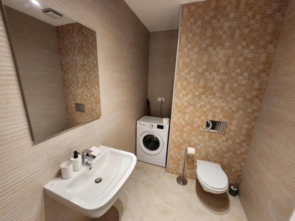 Grand Look & Best Location For Business On Bucureşti Ngoại thất bức ảnh