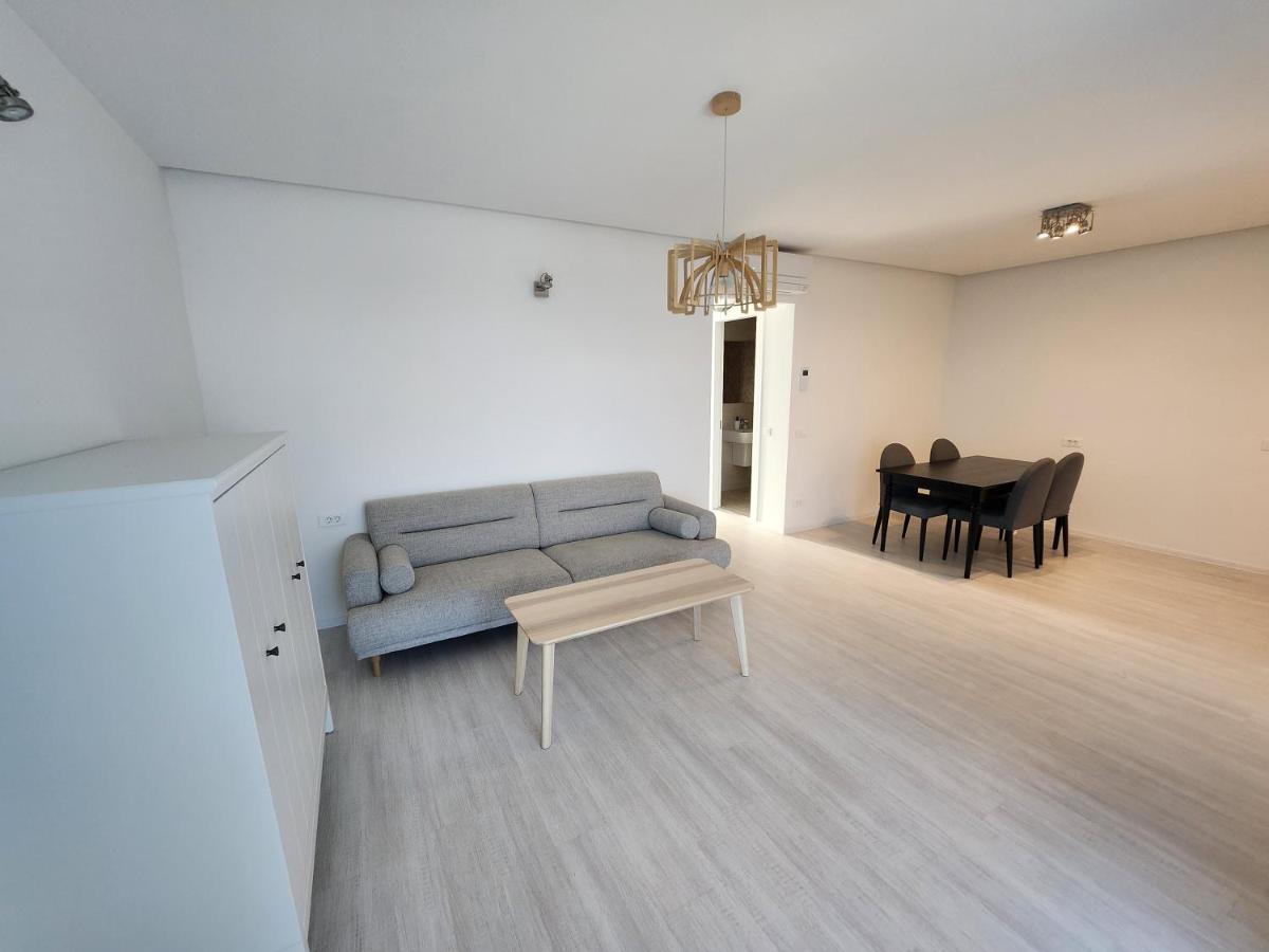 Grand Look & Best Location For Business On Bucureşti Ngoại thất bức ảnh